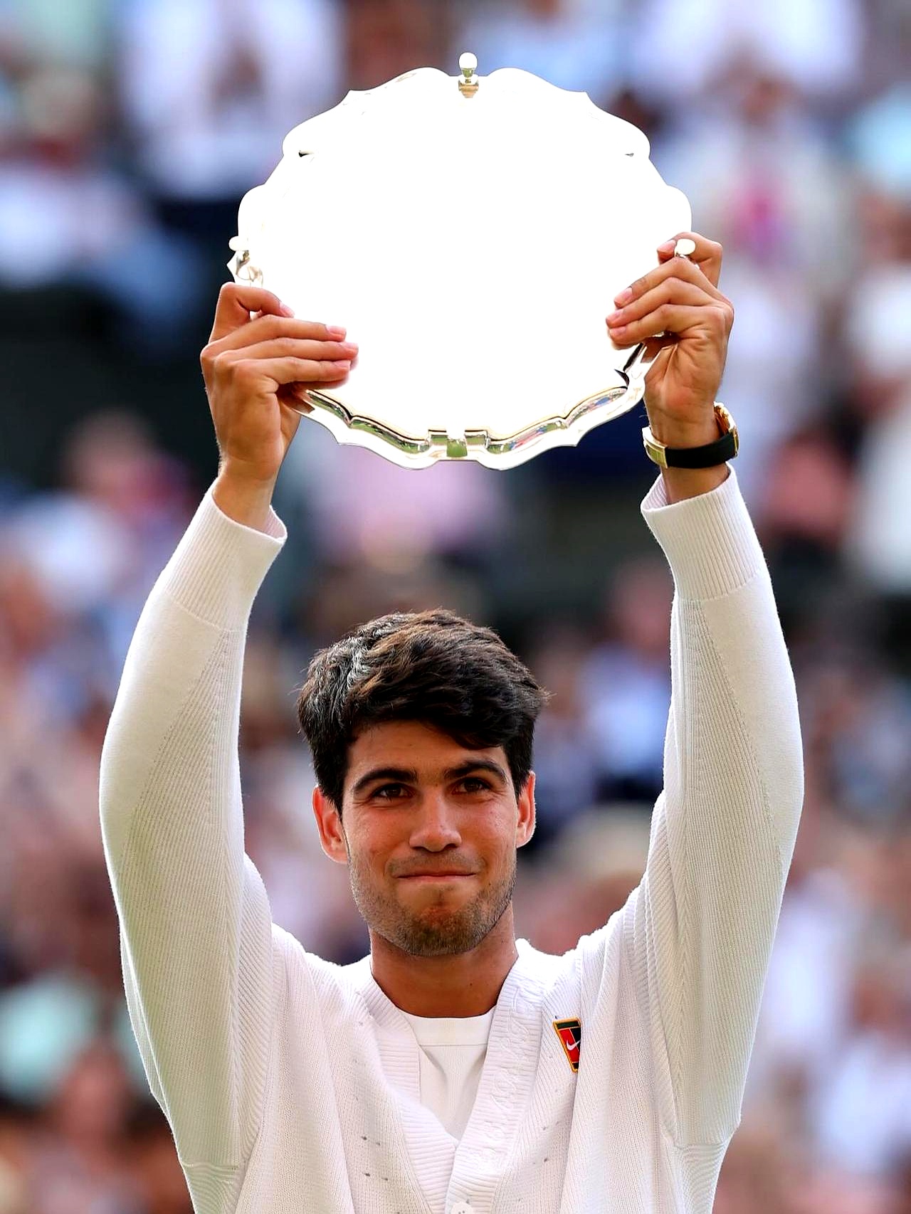 包含阿尔维斯积极备战大赛,个人表现备受认可的词条 包含阿尔维斯积极备战大赛,个人表现备受认可的词条